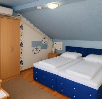 Eselnita Cabin | Cabana Ogradena