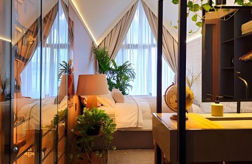 Universitario House | Cabana Pinot Noir - cabanaurbana