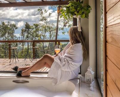 Bom Retiro Ski Chalet | Cabana Romântica na Serra com Hidro, Lareira, Lagos e Trilhas