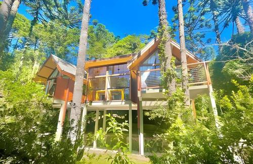 Campos do Jordao House | Cabana Suspensa na Natureza - Região Turística