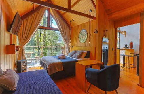 Campos do Jordao House | Cabana Suspensa na Natureza - Região Turística
