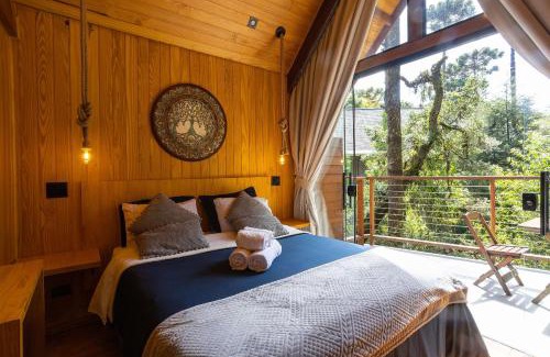 Campos do Jordao House | Cabana Suspensa na Natureza - Região Turística
