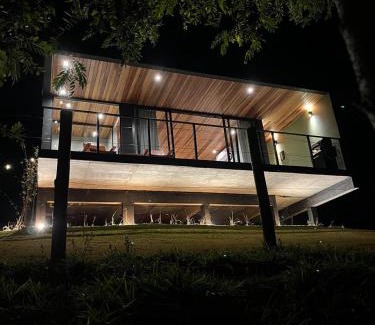 Costas House | Cabanas 3quedas - Gonçalves-MG