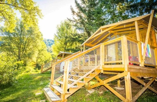 Florac Cabin | Cabane 3 étoiles - Piscine - efadfg