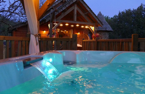 Carsac-Aillac Cabin | Cabane Béquia - Private Jacuzzi - Domaine de Campagnac SPA & Sauna