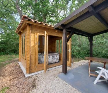 Rouffignac-Saint-Cernin-de-Reilhac House | Cabane du lac