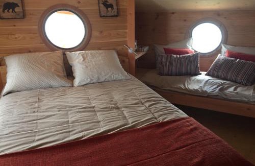 Varanges Ski Chalet | cabane flottante Millenium
