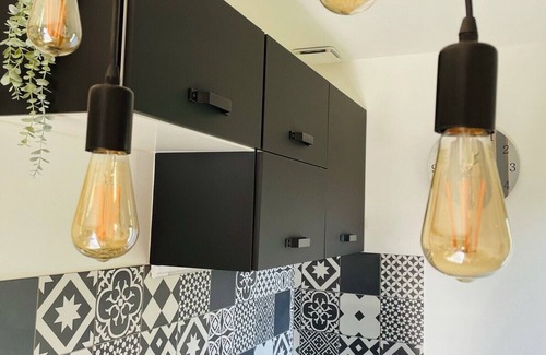 Le Teich House | Cabane Laouga, a charming little Bassin-style house