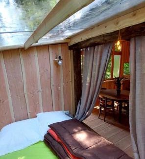 Saint-Eloy-les-Tuileries Other | Cabane Salamandre