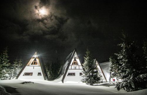 Sugag House | Cabanele Pași Liberi