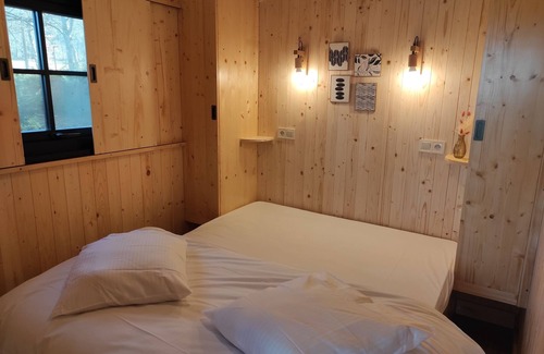 Flayat Ski Chalet | Cabanes Lacustra à L'etang de la Ramade