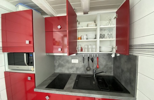 Esparron-de-Verdon Cottage | Cabanon de Naïs T2 with terrace and private access to Lake Esparron de Verdon