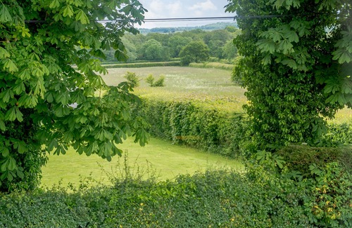 Wetherby Cottage | CABBAGE HALL COTTAGE, pet friendly, with a garden in Wetherby