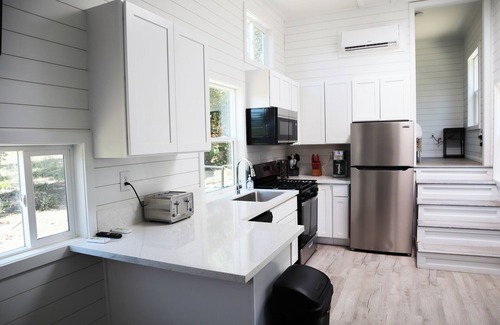 Fallbrook Cabin | Cabernet Cabin @ Vinyards, Fallbrook, 6 Adults 2 Kids, Wifi and AC, Fallbrook