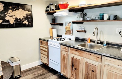 Glenwood Springs Cabin | CABIN 03- Remodeled Cozy Rustic-Luxury w/Kitchen