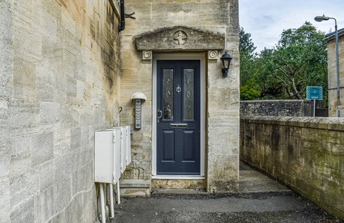 Bradford-on-Avon Cottage | Cabin ∙ 1 bedroom ∙ 2 guests