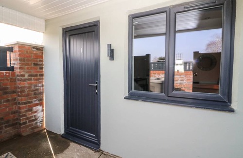 West Heslerton Cottage | Cabin ∙ 1 bedroom ∙ 2 guests