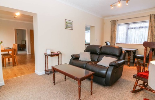 Dawlish Cottage | Cabin ∙ 1 bedroom ∙ 2 guests