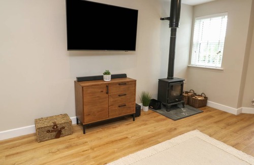 Llanrug Cottage | Cabin ∙ 1 bedroom ∙ 2 guests