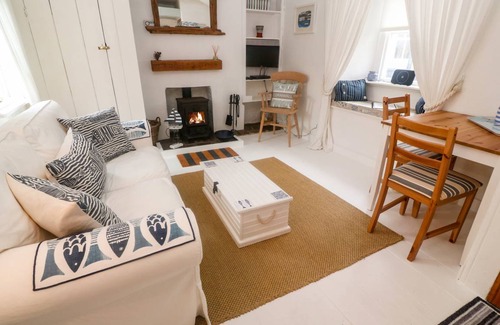 Mousehole Cottage | Cabin ∙ 1 bedroom ∙ 2 guests