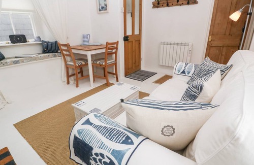 Mousehole Cottage | Cabin ∙ 1 bedroom ∙ 2 guests