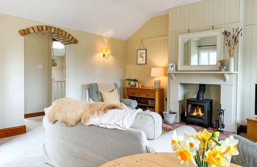 Potter Brompton Cottage | Cabin ∙ 1 bedroom ∙ 2 guests