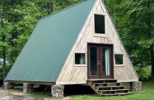 Northern Cabin | Cabin #1 Bela - Custom Built Aframe - Kid and Pet friendly
