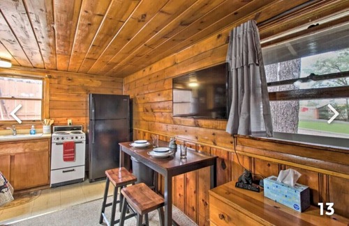 Pinetop-Lakeside Cabin | Cabin 1 - Studio King Sleeps 2