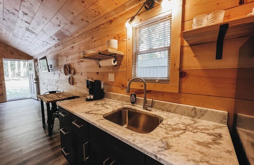 Hartwell Apartment | Cabin #1 Studio Style