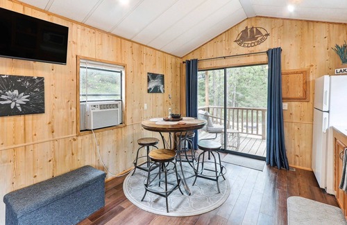 Neal Cabin | Cabin 10~ Cozy Toronto Lake Cabin ~ Walk To The Water 1 Bedroom Cabin by RedAwning