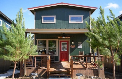 Bridgeport Cabin | Cabin 10 - Exquisite Modern Lux Cabin, Hot Tub, FirePit, Games