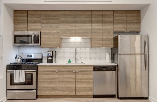 River West Apartment | Cabin 105 by 747 Lofts