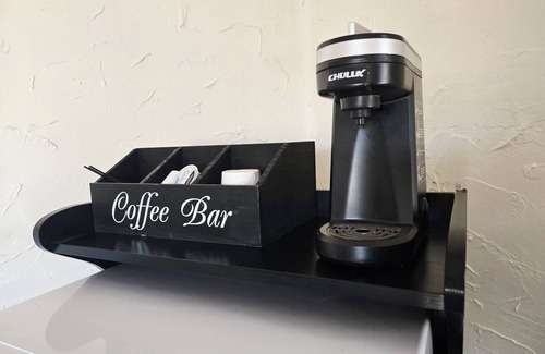 Manitou Springs Cabin | Cabin 13 | 1BR Adobe Cabin Near Hiking Trails