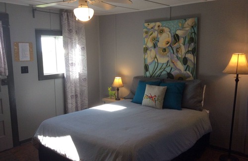 Ashton Cottage | Cabin 2 at Jolley Camper and Cottages