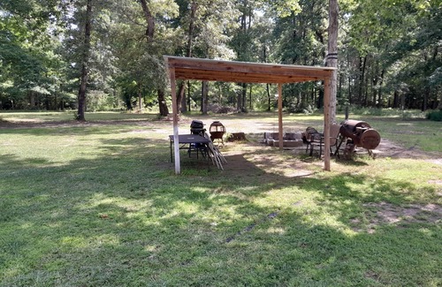 Zavalla Cabin | Cabin #2 at Monterrey Park an Boat Launch area on Lake Sam Rayburn