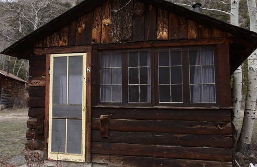 Bellvue Cabin | Cabin 2 at Sportsman’s Lodge, Rustic Cabin 2 at Sportsman's Lodge