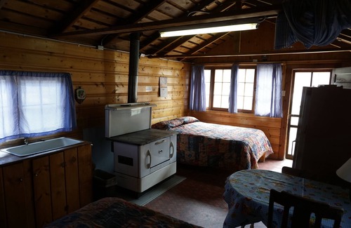 Bellvue Cabin | Cabin 2 at Sportsman’s Lodge, Rustic Cabin 2 at Sportsman's Lodge