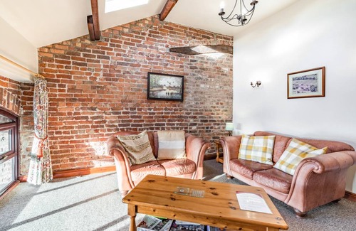 Poulton-le-Fylde Cottage | Cabin ∙ 2 bedrooms ∙ 4 guests