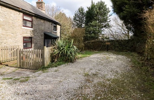 Hollingworth Cottage | Cabin ∙ 2 bedrooms ∙ 4 guests