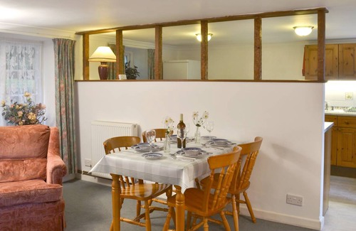 Lostwithiel Cottage | Cabin ∙ 2 bedrooms ∙ 4 guests