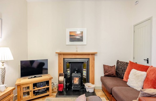 Huntly Cottage | Cabin ∙ 2 bedrooms ∙ 4 guests