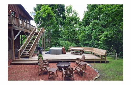 Almond Cabin | Cabin ∙ 2 bedrooms ∙ 13 guests