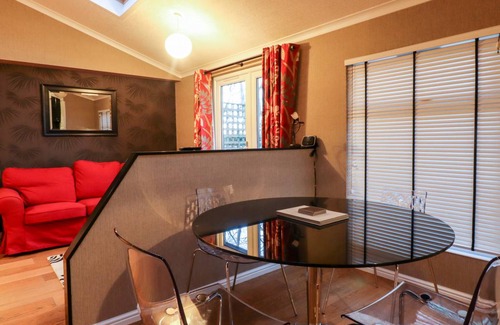 Ripley Cottage | Cabin ∙ 2 bedrooms ∙ 4 guests