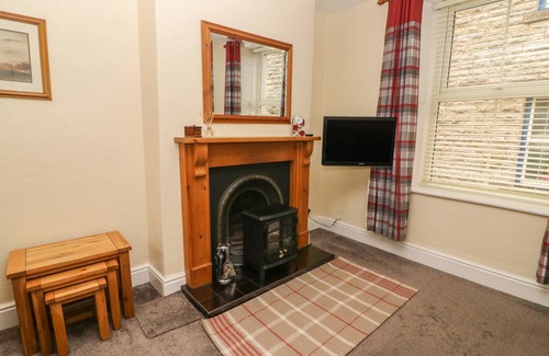 Hawes Cottage | Cabin ∙ 2 bedrooms ∙ 4 guests