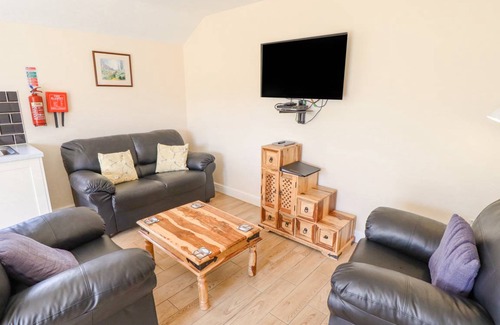 Alford Cottage | Cabin ∙ 2 bedrooms ∙ 4 guests