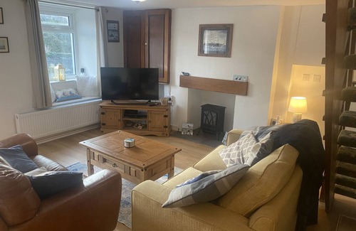 Amlwch Cottage | Cabin ∙ 2 bedrooms ∙ 5 guests