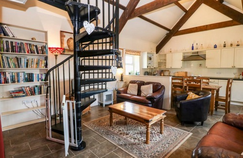 Rhyd-y-clafdy Cottage | Cabin ∙ 2 bedrooms ∙ 5 guests