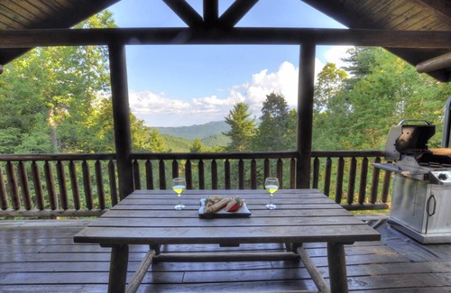 Almond Cabin | Cabin ∙ 2 bedrooms ∙ 6 guests