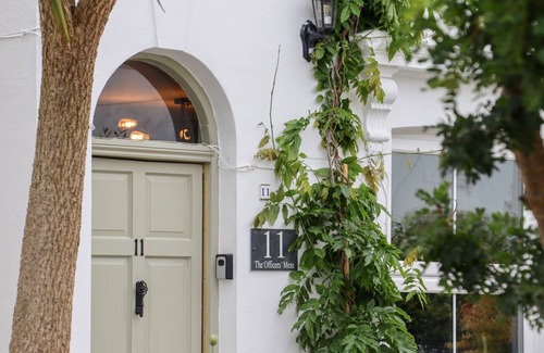 Eastbourne Cottage | Cabin ∙ 2 bedrooms ∙ 4 guests