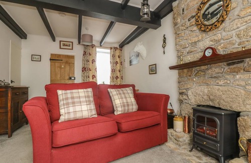 St Just Cottage | Cabin ∙ 2 bedrooms ∙ 3 guests